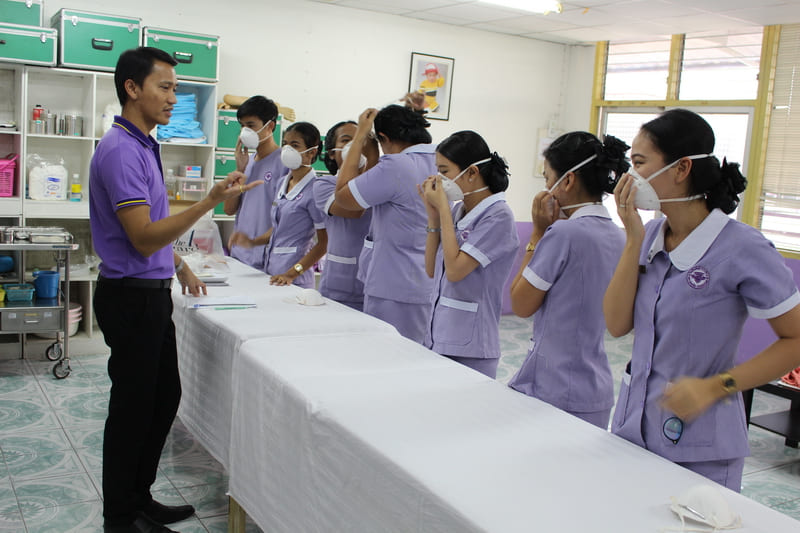 โรงเรียนดิษฐ์ราการบริบาล เปิดสอน หลักสูตรผู้ช่วยพยาบาล ผู้ช่วยเภสัชกร ผู้ช่วยทันตแพทย์